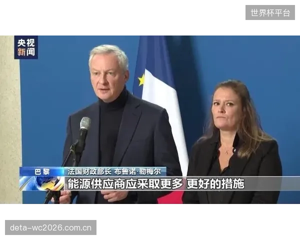 蒙特雷的炎热天气将考验球队的控球与水分补给策略，或有利于采取更节能的防守反击战术。